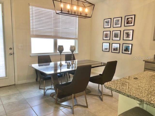 For Rent: $2,275 (2 beds, 2 baths, 1464 Square Feet)