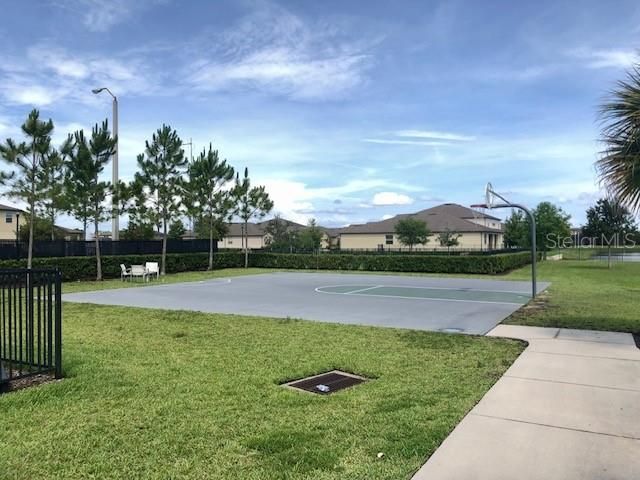 For Rent: $2,275 (2 beds, 2 baths, 1464 Square Feet)