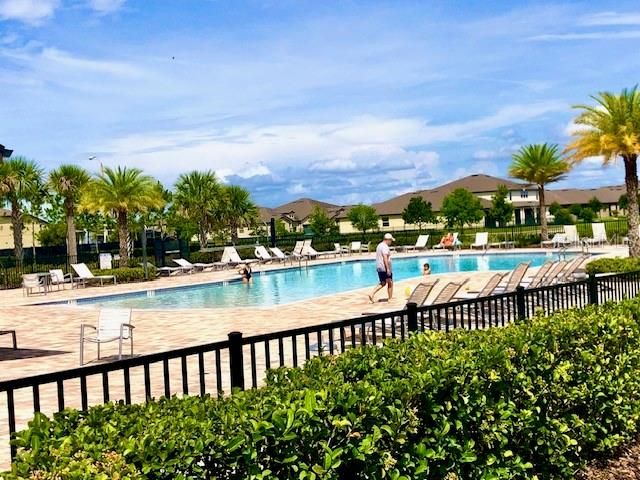 For Rent: $2,275 (2 beds, 2 baths, 1464 Square Feet)