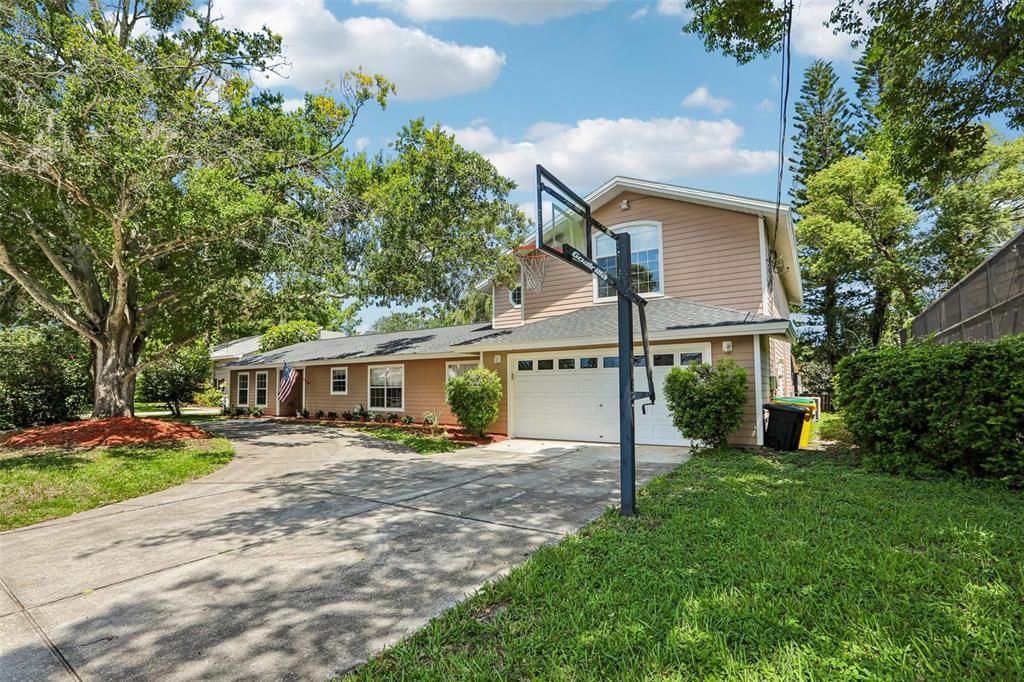 For Sale: $790,000 (4 beds, 4 baths, 3354 Square Feet)