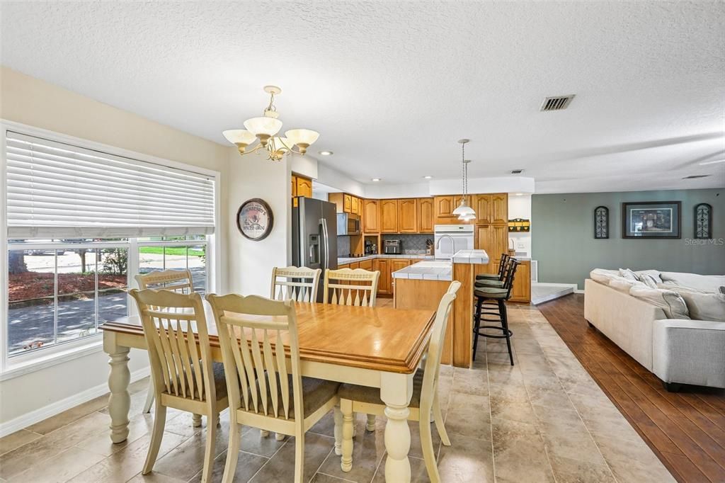 For Sale: $790,000 (4 beds, 4 baths, 3354 Square Feet)