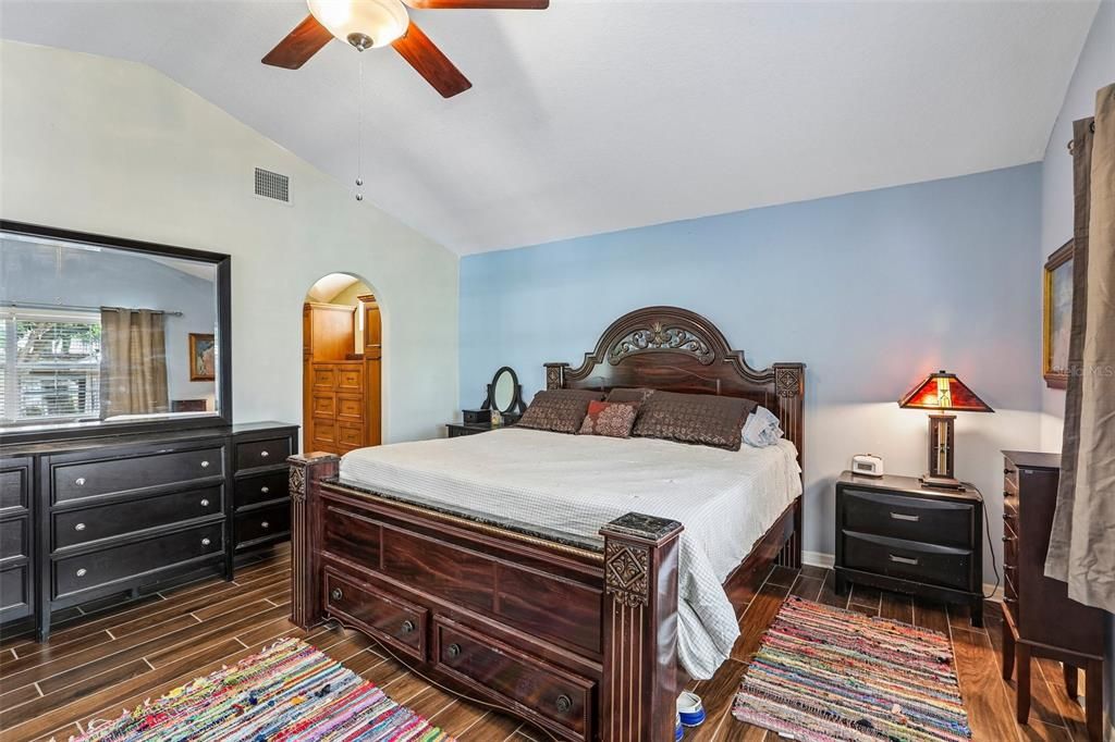 For Sale: $790,000 (4 beds, 4 baths, 3354 Square Feet)