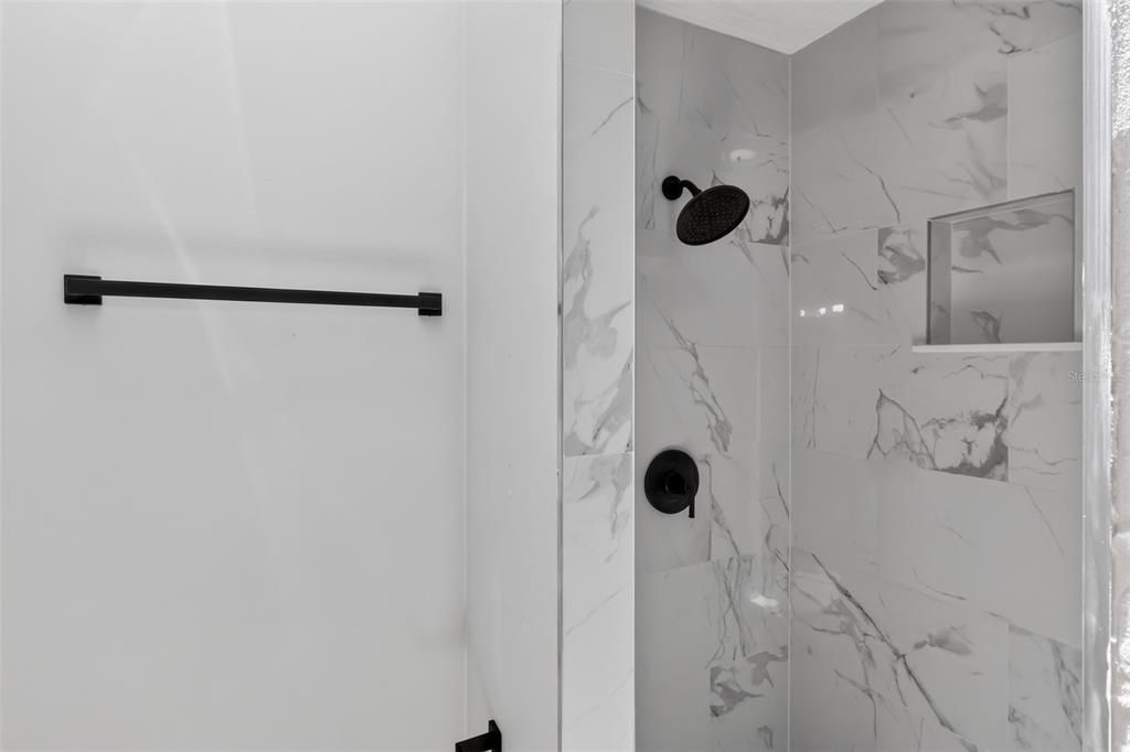 En Venta: $649,900 (5 camas, 3 baños, 2312 Pies cuadrados)