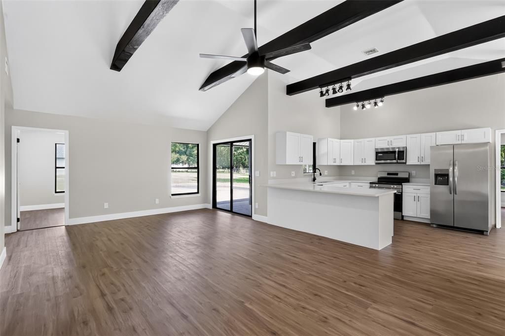 En Venta: $649,900 (5 camas, 3 baños, 2312 Pies cuadrados)