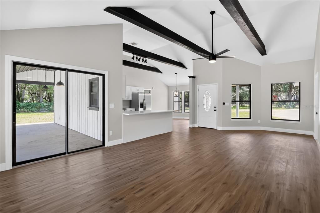 En Venta: $649,900 (5 camas, 3 baños, 2312 Pies cuadrados)