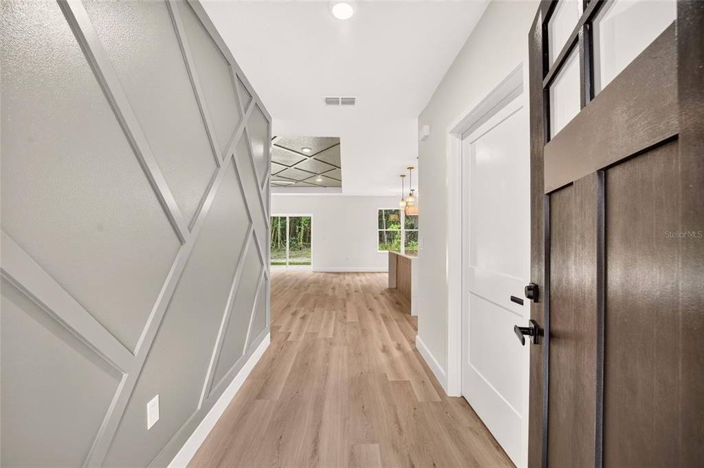 For Sale: $324,900 (4 beds, 2 baths, 1863 Square Feet)