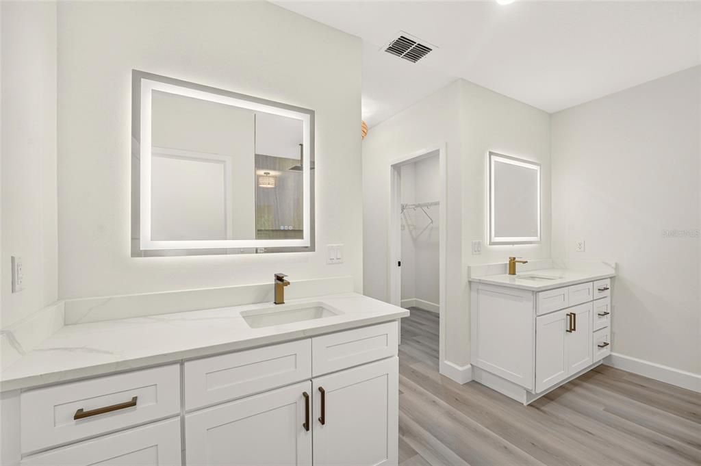 For Sale: $324,900 (4 beds, 2 baths, 1863 Square Feet)