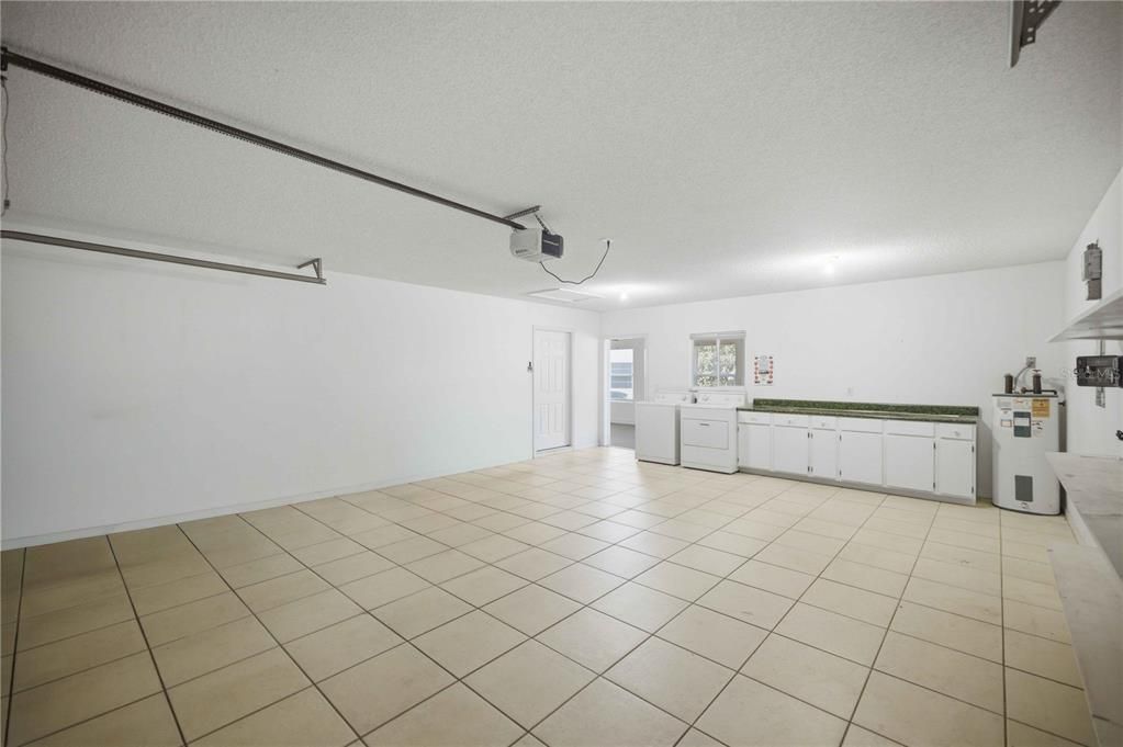 На продажу: $214,900 (2 спален, 2 ванн, 1570 Квадратных фут)