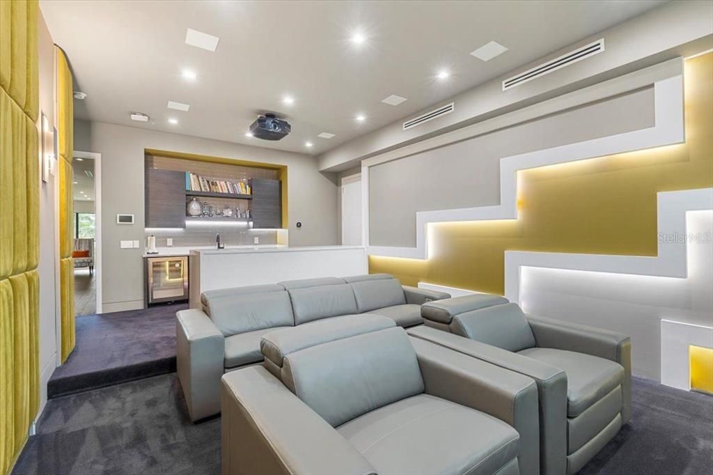 For Rent: $28,000 (6 beds, 6 baths, 7250 Square Feet)