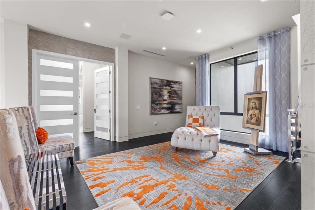 For Rent: $28,000 (6 beds, 6 baths, 7250 Square Feet)