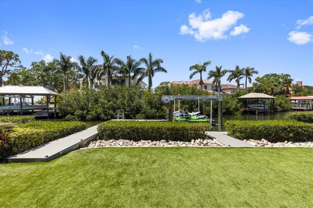For Rent: $28,000 (6 beds, 6 baths, 7250 Square Feet)