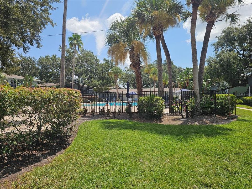For Sale: $178,000 (2 beds, 2 baths, 870 Square Feet)