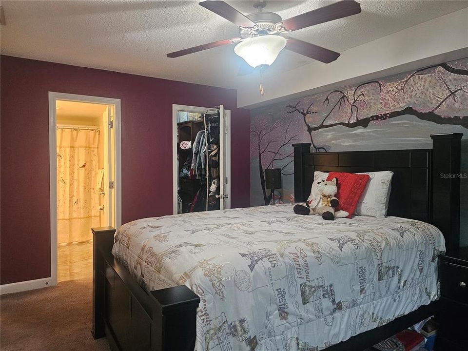 For Sale: $178,000 (2 beds, 2 baths, 870 Square Feet)