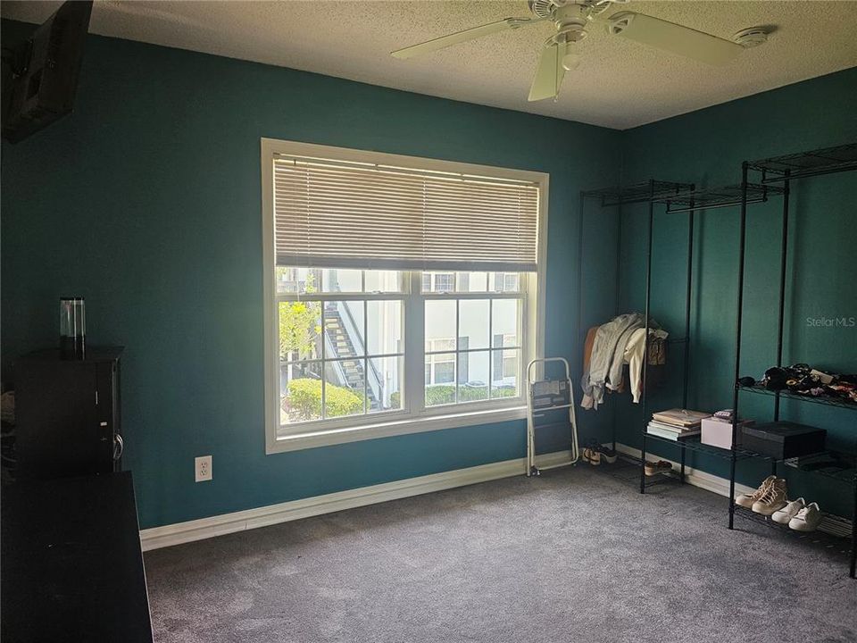 For Sale: $178,000 (2 beds, 2 baths, 870 Square Feet)