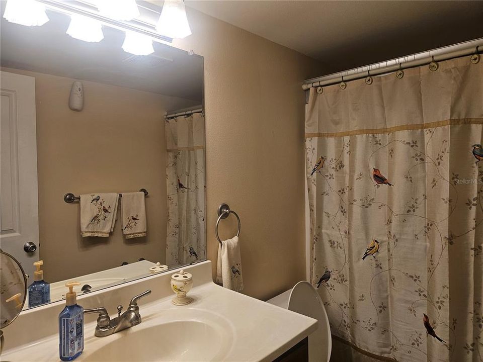 For Sale: $178,000 (2 beds, 2 baths, 870 Square Feet)