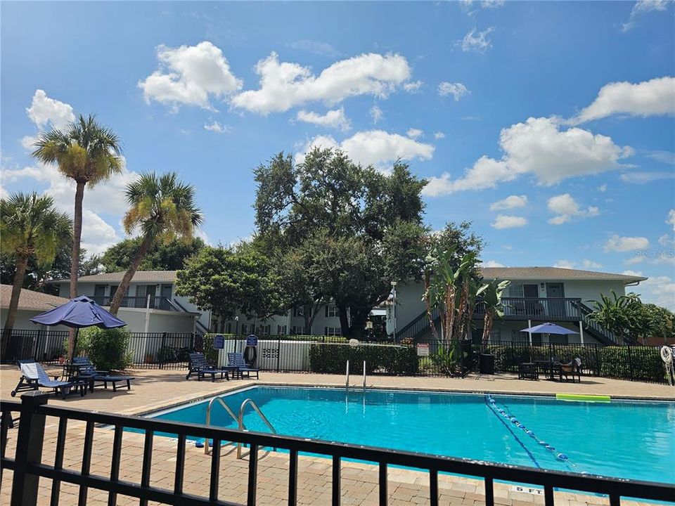 For Sale: $178,000 (2 beds, 2 baths, 870 Square Feet)