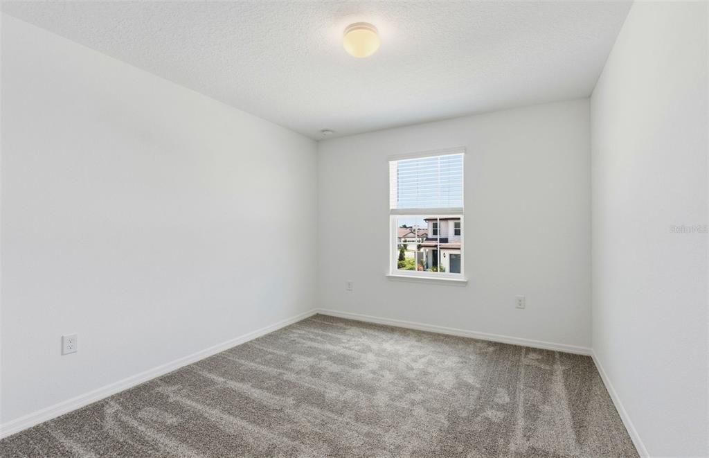 En Venta: $406,050 (5 camas, 3 baños, 2615 Pies cuadrados)