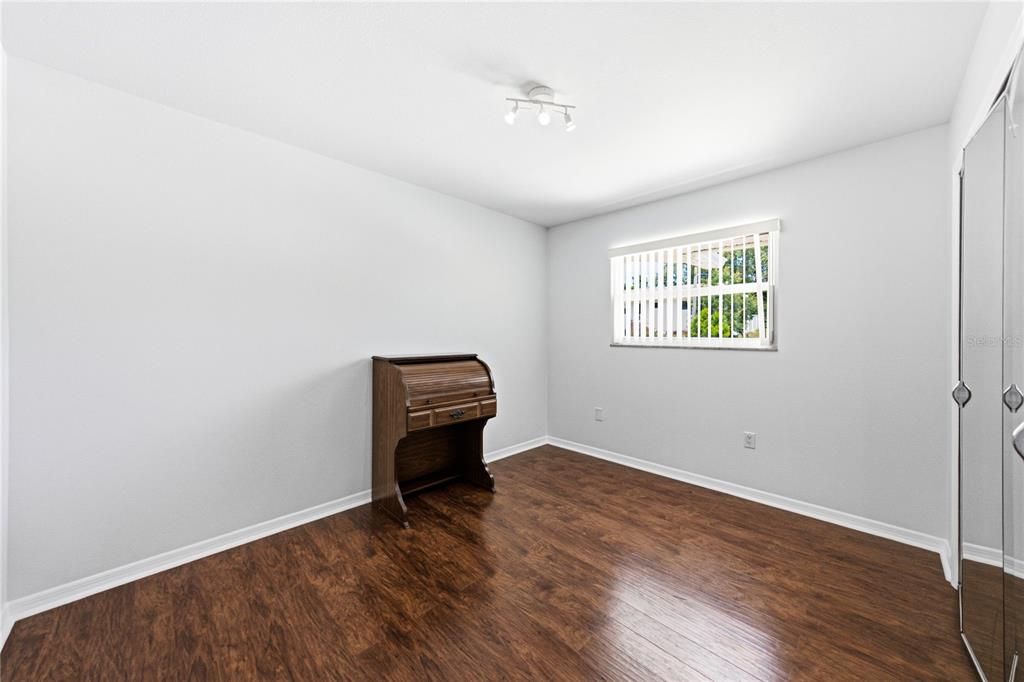 For Sale: $420,000 (5 beds, 4 baths, 3676 Square Feet)