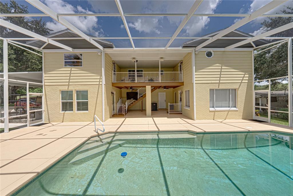 For Sale: $420,000 (5 beds, 4 baths, 3676 Square Feet)