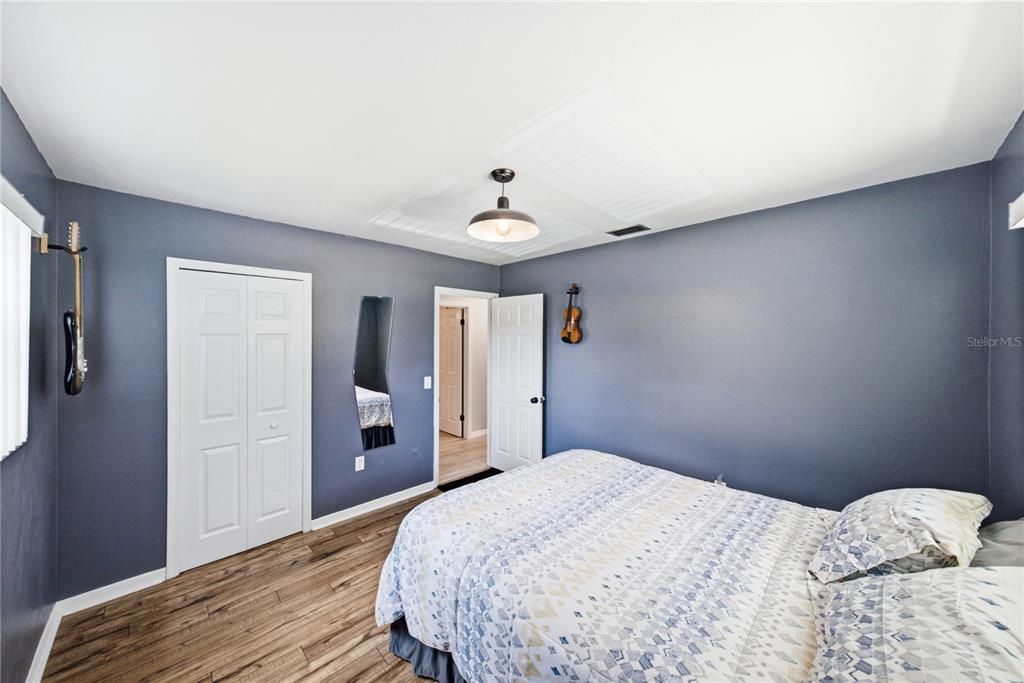 For Sale: $420,000 (5 beds, 4 baths, 3676 Square Feet)