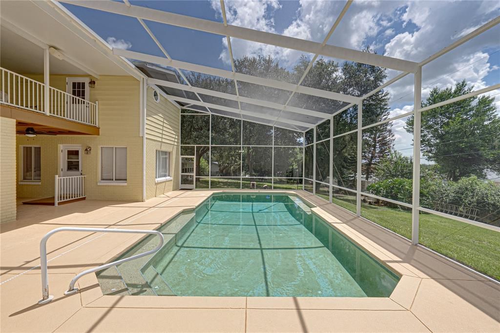 For Sale: $420,000 (5 beds, 4 baths, 3676 Square Feet)