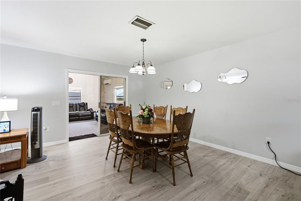 For Sale: $420,000 (5 beds, 4 baths, 3676 Square Feet)