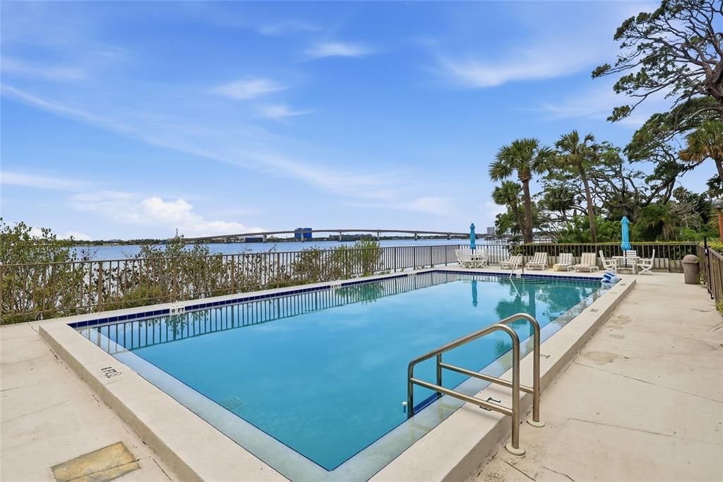 For Sale: $550,000 (3 beds, 2 baths, 2306 Square Feet)