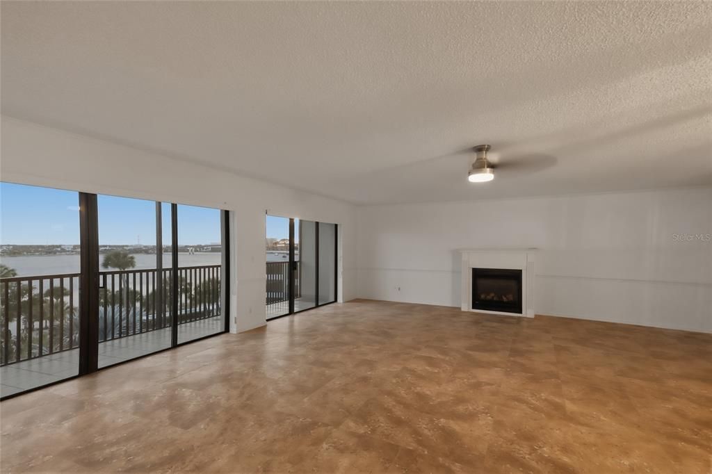 For Sale: $550,000 (3 beds, 2 baths, 2306 Square Feet)