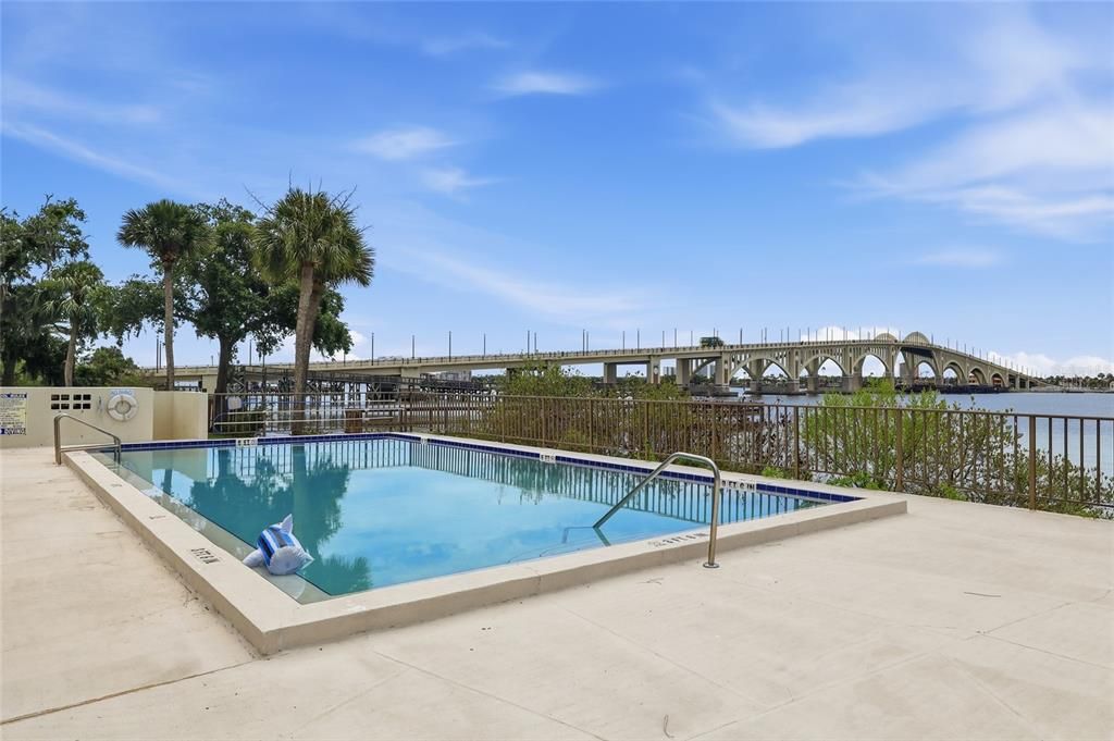 For Sale: $550,000 (3 beds, 2 baths, 2306 Square Feet)
