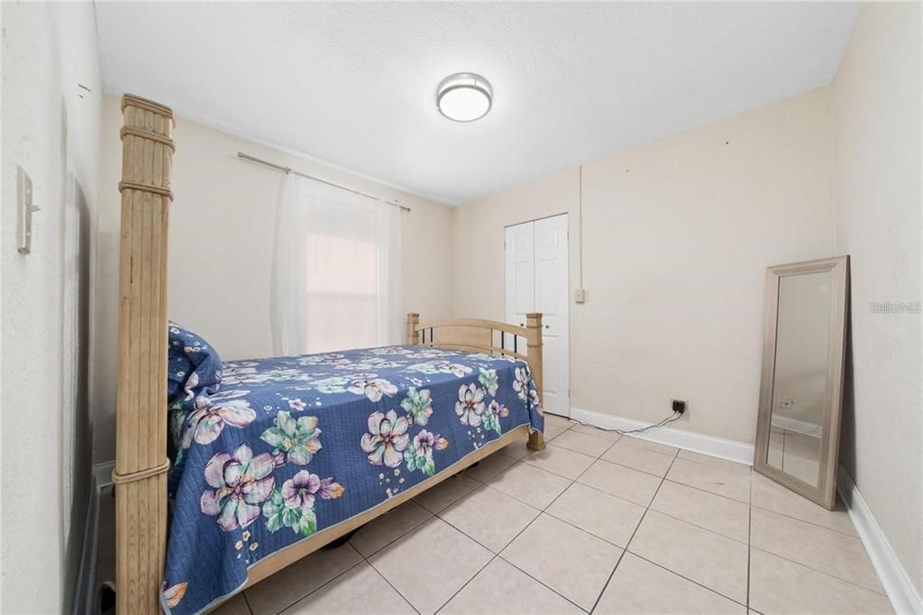 For Sale: $293,000 (4 beds, 2 baths, 1460 Square Feet)