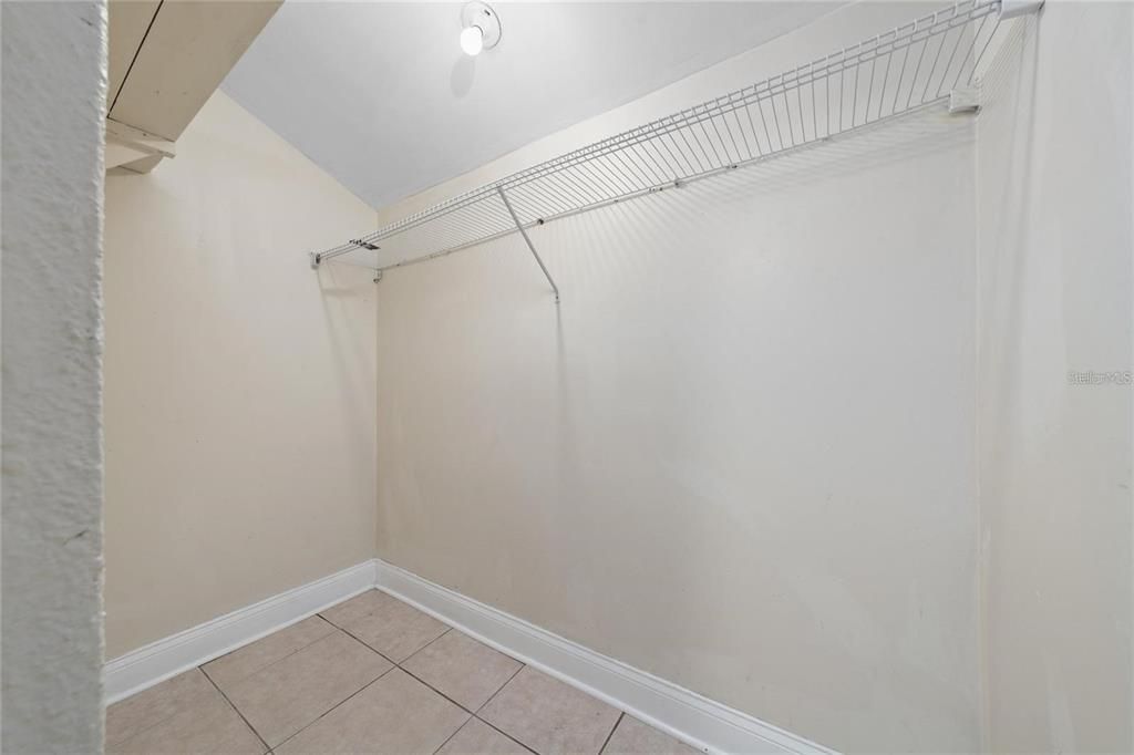 For Sale: $293,000 (4 beds, 2 baths, 1460 Square Feet)