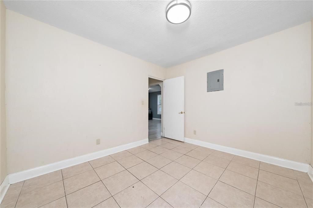 For Sale: $293,000 (4 beds, 2 baths, 1460 Square Feet)