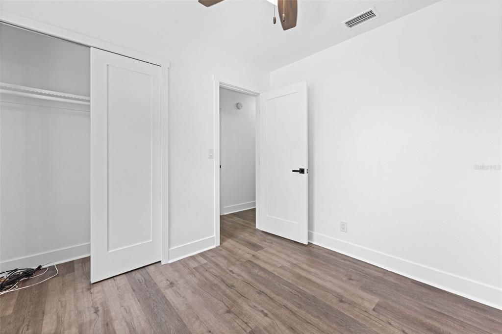 На продажу: $449,999 (4 спален, 2 ванн, 1732 Квадратных фут)