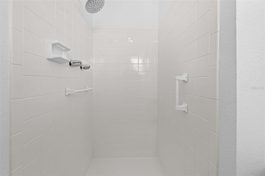 На продажу: $449,999 (4 спален, 2 ванн, 1732 Квадратных фут)