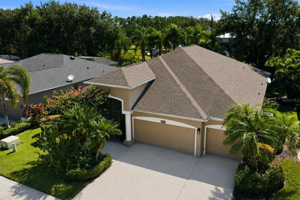 For Sale: $550,000 (3 beds, 3 baths, 2361 Square Feet)