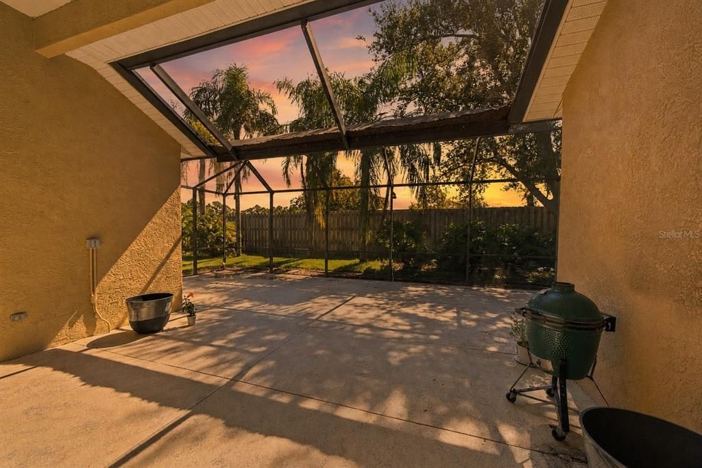For Sale: $550,000 (3 beds, 3 baths, 2361 Square Feet)