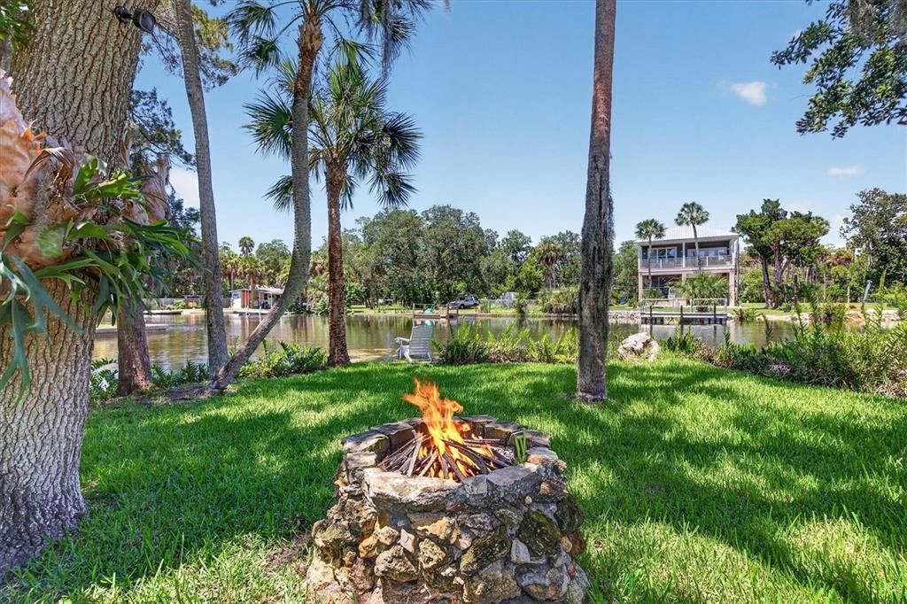 For Sale: $559,900 (2 beds, 2 baths, 1350 Square Feet)