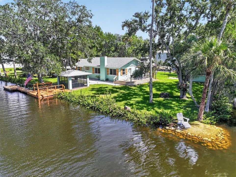 For Sale: $559,900 (2 beds, 2 baths, 1350 Square Feet)