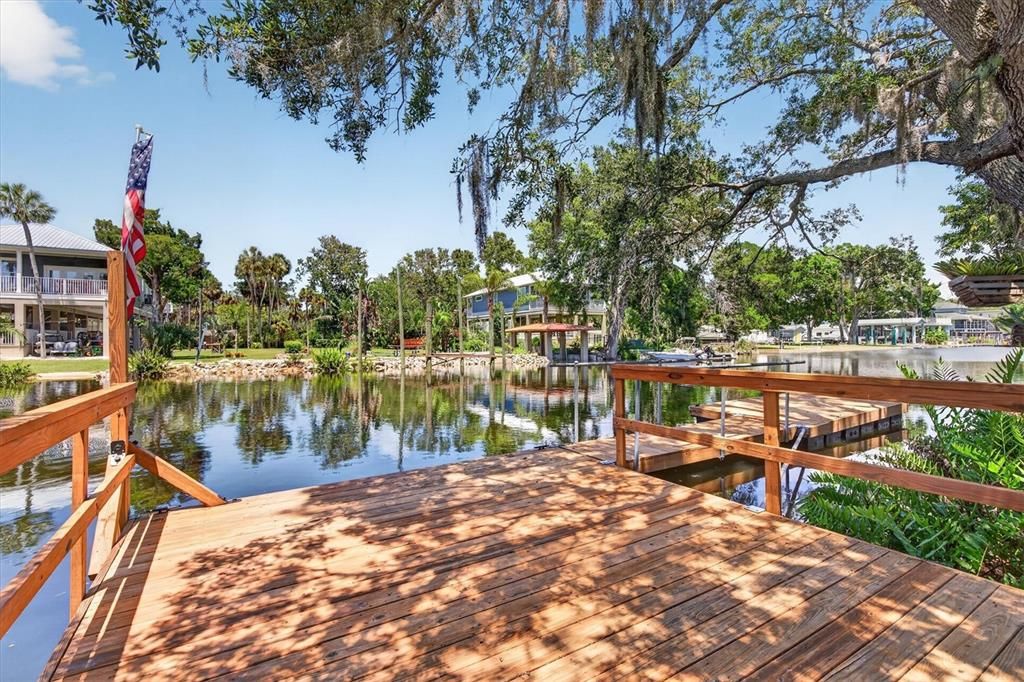 For Sale: $559,900 (2 beds, 2 baths, 1350 Square Feet)