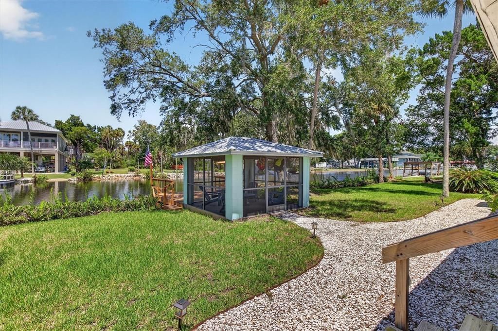 For Sale: $559,900 (2 beds, 2 baths, 1350 Square Feet)