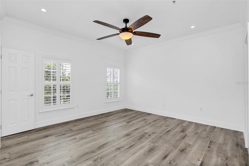 For Rent: $4,950 (3 beds, 3 baths, 1895 Square Feet)