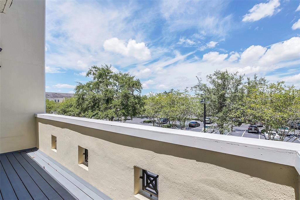For Rent: $4,950 (3 beds, 3 baths, 1895 Square Feet)