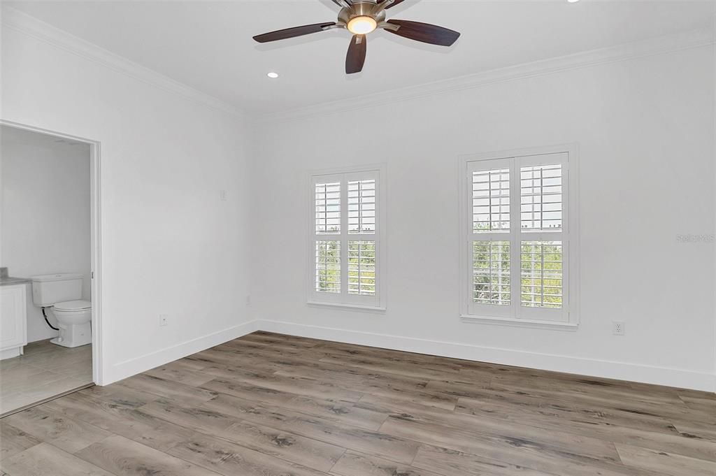 For Rent: $4,950 (3 beds, 3 baths, 1895 Square Feet)