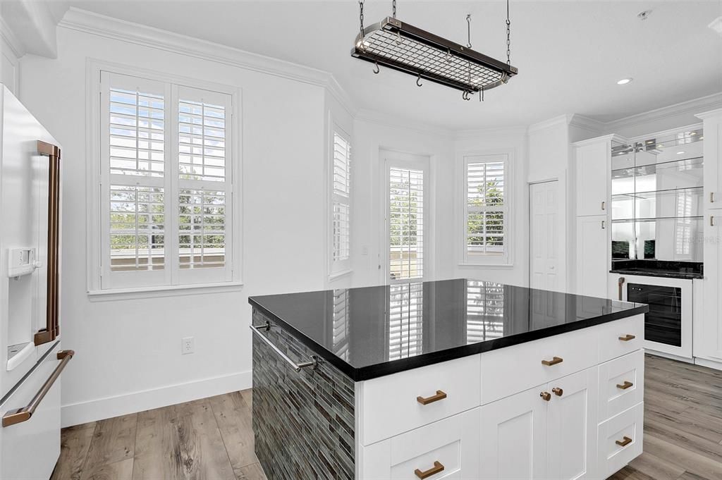 For Rent: $4,950 (3 beds, 3 baths, 1895 Square Feet)