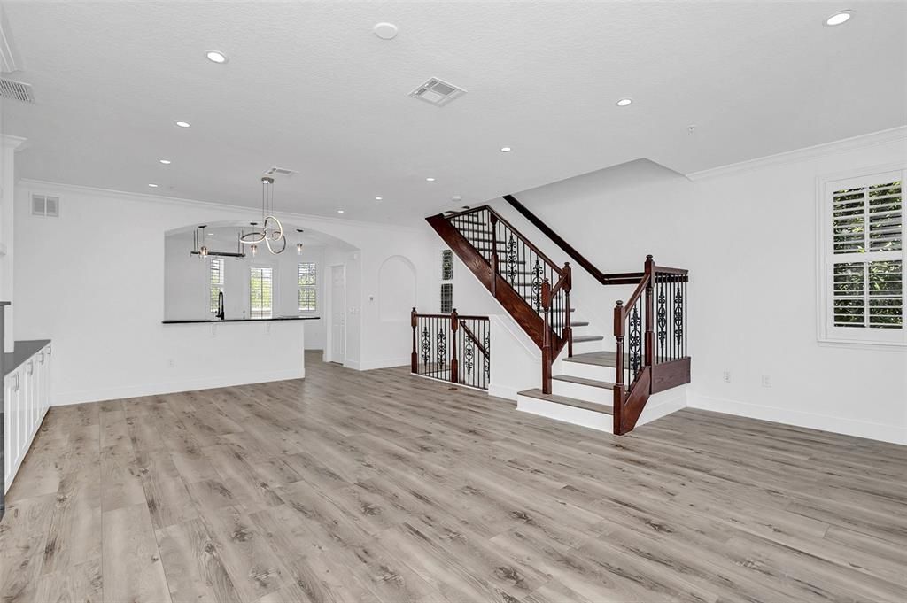 For Rent: $4,950 (3 beds, 3 baths, 1895 Square Feet)