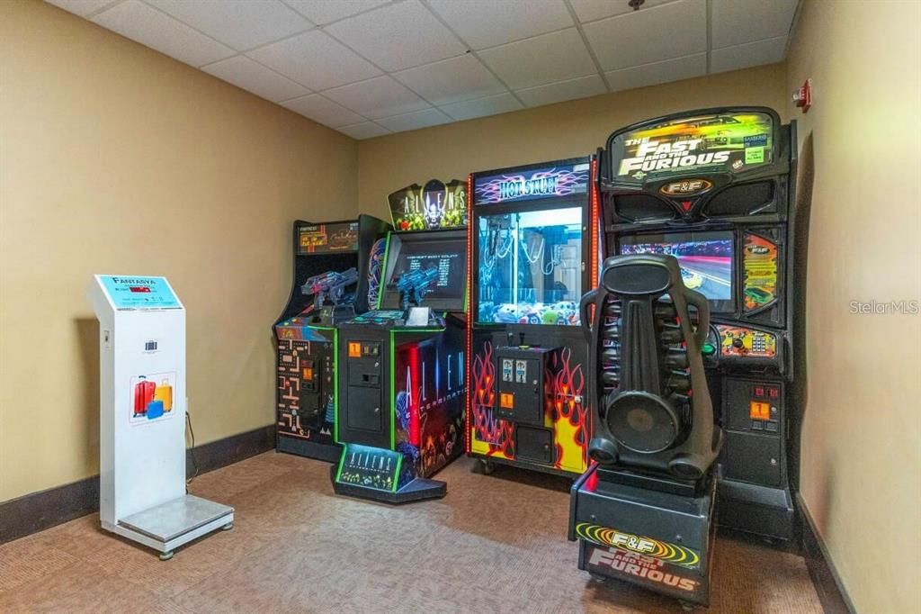 For Sale: $129,000 (1 beds, 1 baths, 542 Square Feet)