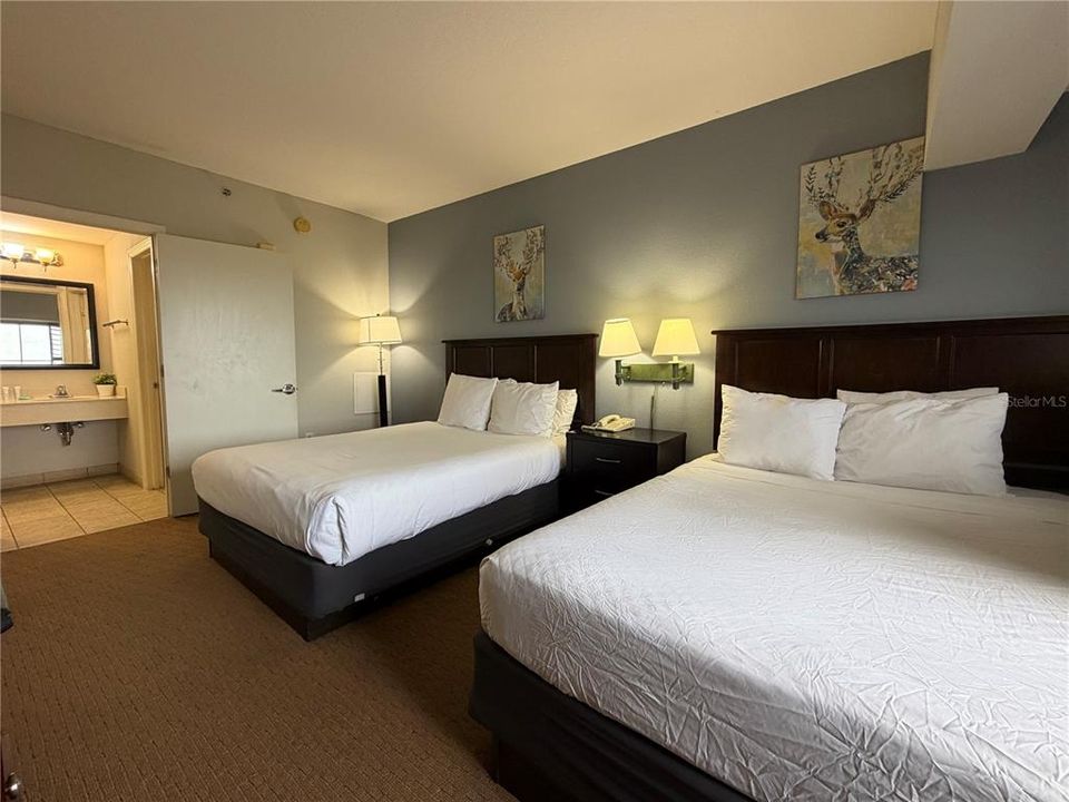For Sale: $129,000 (1 beds, 1 baths, 542 Square Feet)
