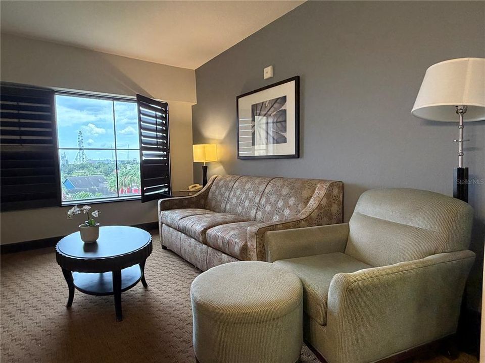 For Sale: $129,000 (1 beds, 1 baths, 542 Square Feet)