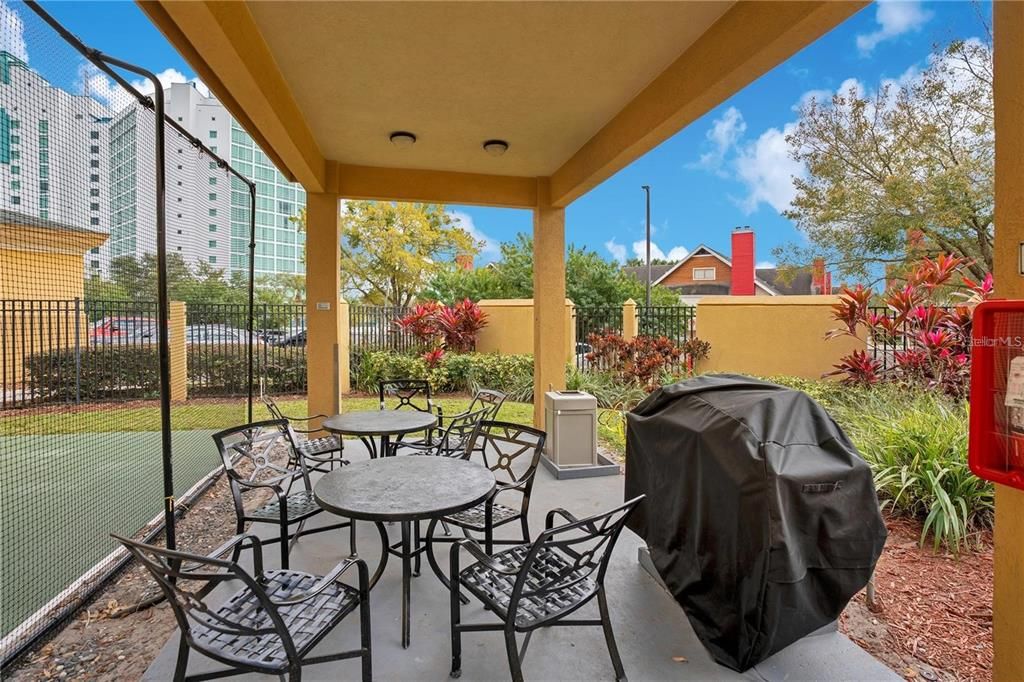 For Sale: $129,000 (1 beds, 1 baths, 542 Square Feet)