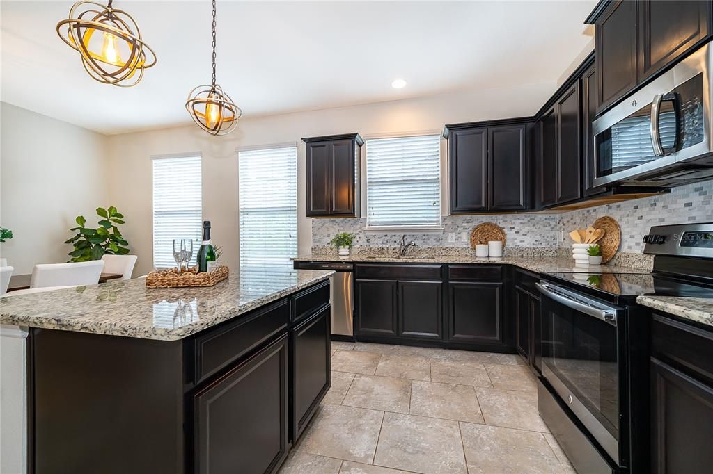 For Rent: $2,600 (4 beds, 3 baths, 2254 Square Feet)